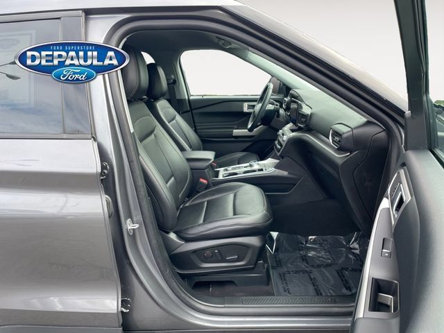 Used 2024 Ford Explorer XLT w/ Equipment Group 202A AWD/4WD image 19