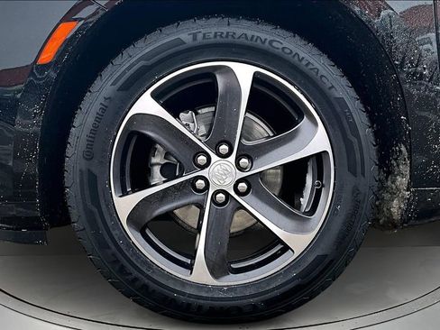 Used 2022 Buick Enclave Essence w/ Experience Buick Package image 33