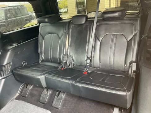 Used 2021 Ford Expedition Limited AWD/4WD image 34