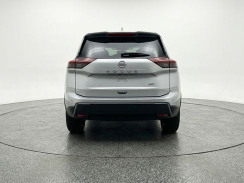 Used 2025 Nissan Rogue SV image 7