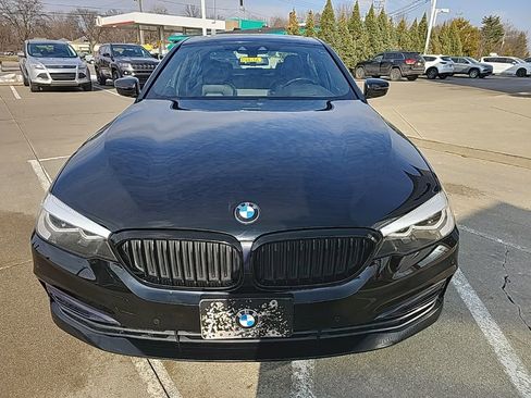 Used 2018 BMW 530i xDrive w/ Premium Package image 9