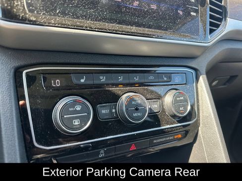 Used 2023 Volkswagen Atlas SE w/ Panoramic Sunroof Package FWD image 12