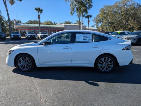 New 2026 Nissan Sentra SL w/ Floor Mat Package image 7