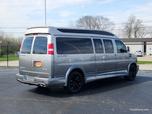 Used 2023 GMC Savana 2500 Extended RWD image 16
