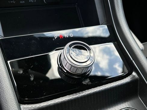 New 2024 Jeep Grand Cherokee Altitude image 15