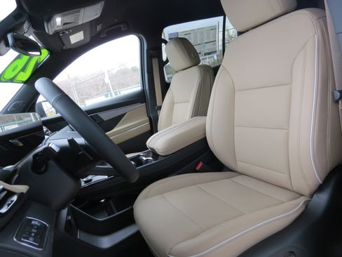 New 2026 Buick Enclave Preferred w/ LPO, Floor Liner Package image 13