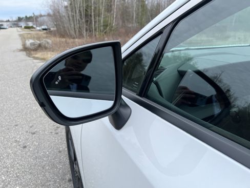 New 2025 Nissan Murano SV image 13