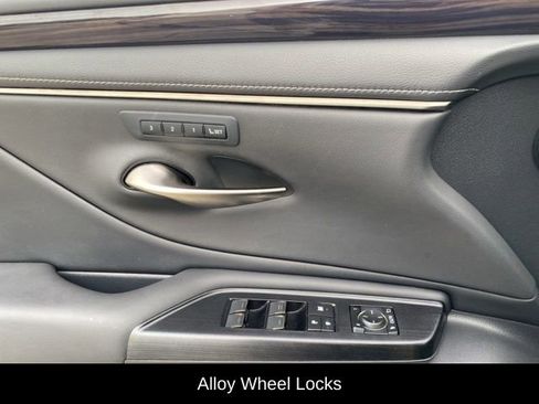 Used 2021 Lexus ES 350 w/ Premium Package FWD image 17