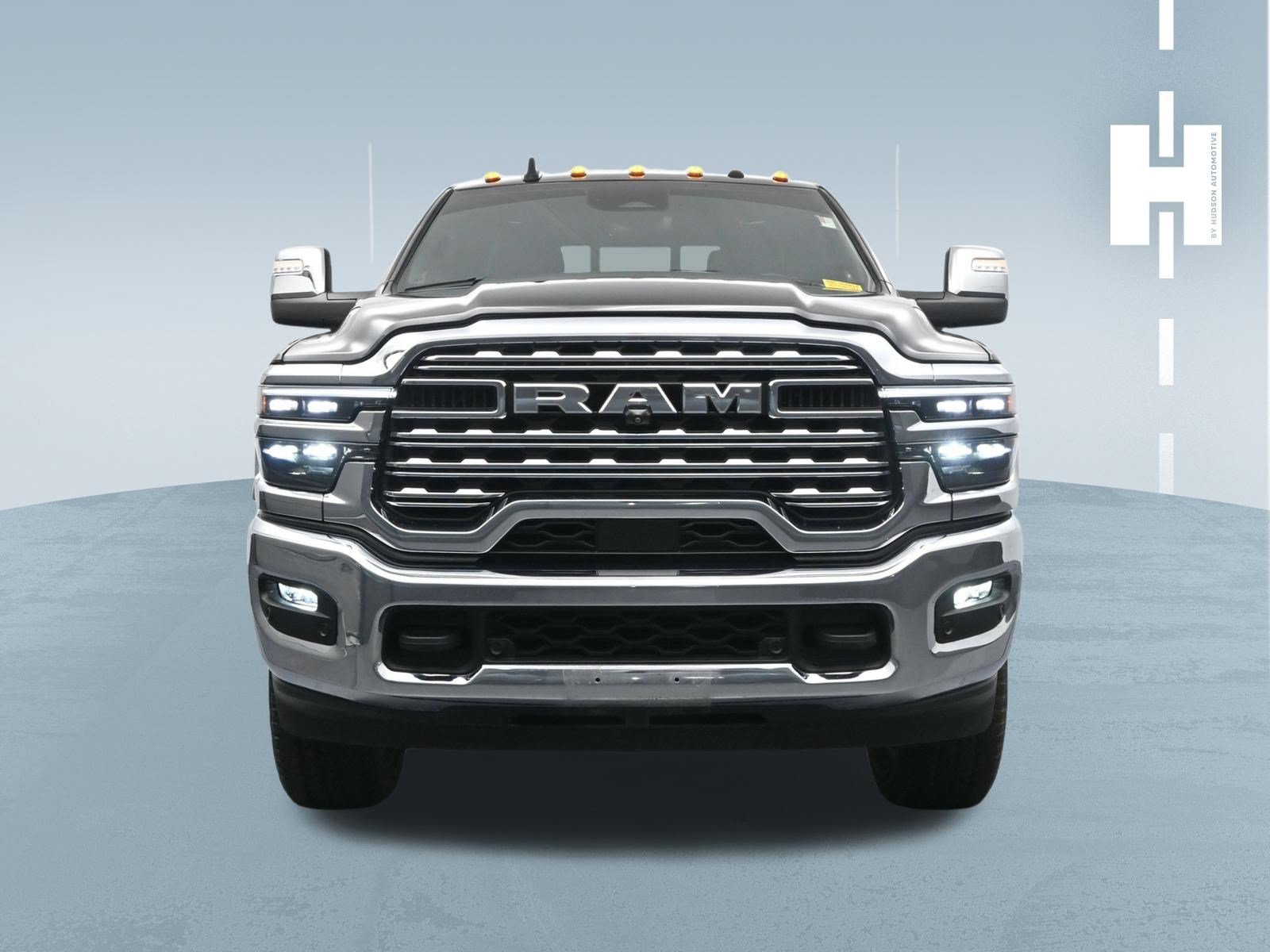 Used 2025 RAM 2500 Limited AWD/4WD image 2