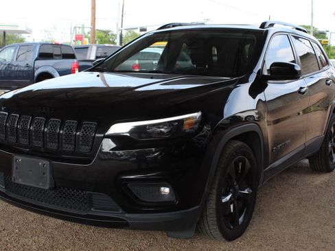 Used 2019 Jeep Cherokee Latitude Plus image 1