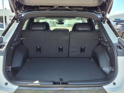 New 2026 Chevrolet Equinox EV LT w/ Convenience Package II image 8