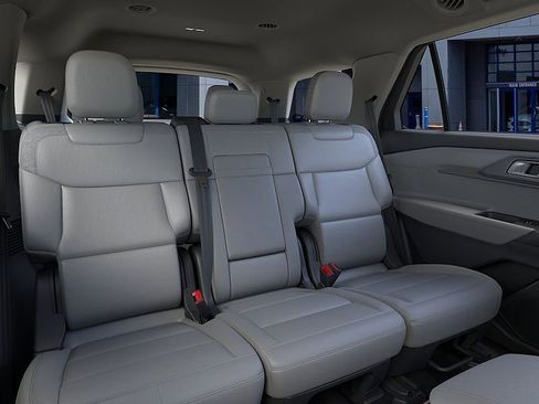 Used 2026 Ford Explorer Active w/ Active Comfort Package AWD/4WD image 11