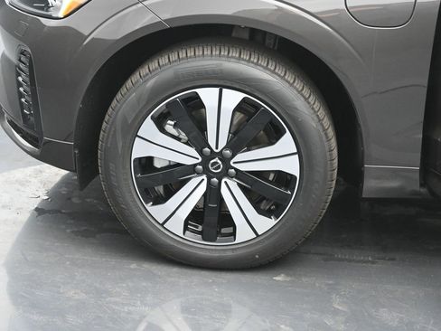 New 2025 Volvo XC60 T8 Core w/ Protection Package Premier image 31