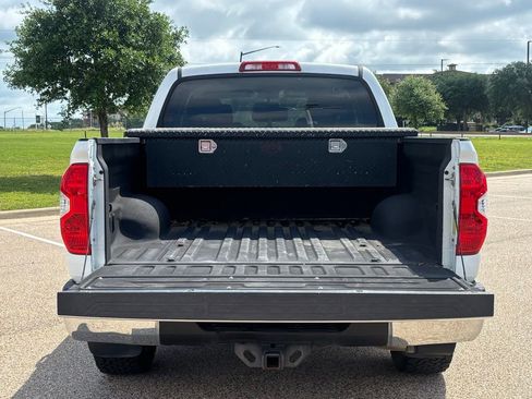 Used 2017 Toyota Tundra SR5 RWD image 6