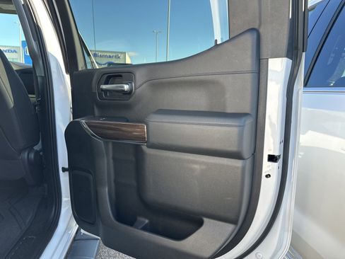 Used 2020 Chevrolet Silverado 1500 RST AWD/4WD image 34