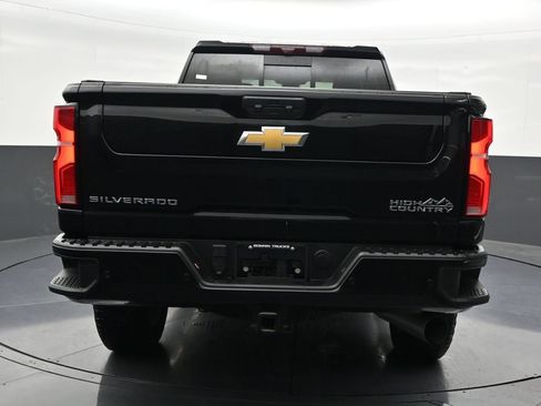 Used 2024 Chevrolet Silverado 2500 High Country w/ High Country Premium Package AWD/4WD image 4