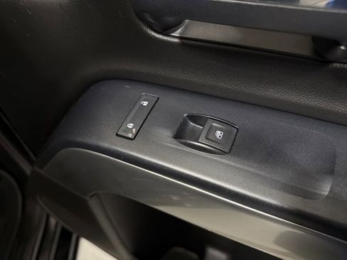 Used 2018 Chevrolet Silverado 1500 LT w/ All Star Edition AWD/4WD image 39