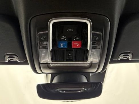Used 2023 RAM 1500 Laramie AWD/4WD image 44