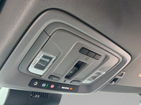 Used 2022 GMC Sierra 1500 Elevation w/ Elevation Premium Package image 40