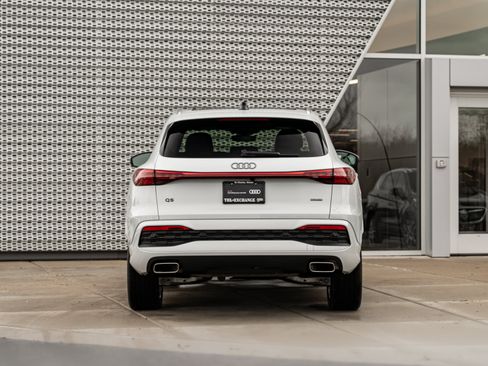 Certified 2025 Audi Q5 Premium w/ Premium Plus AWD/4WD image 28