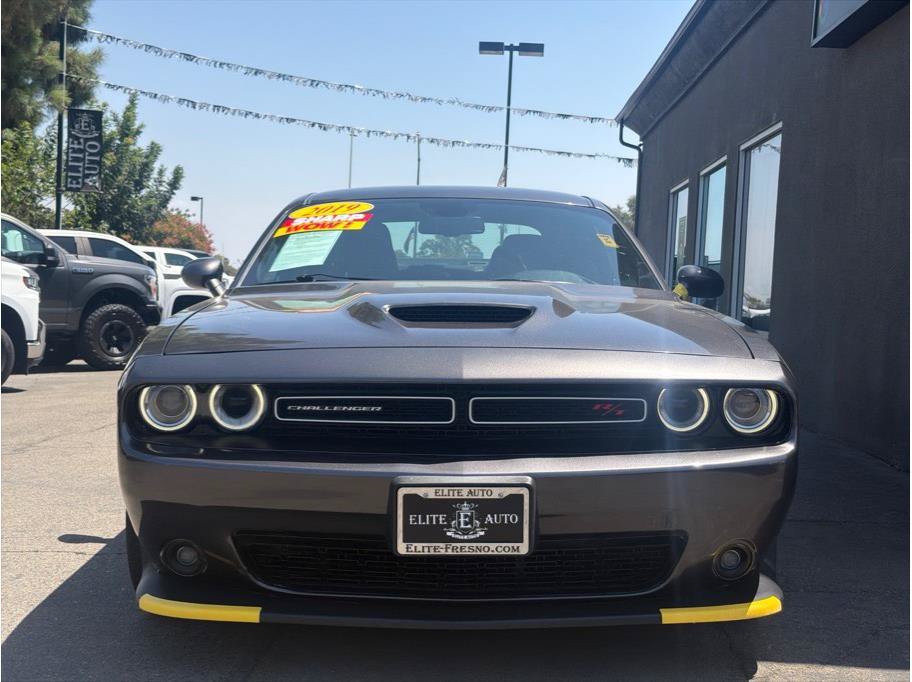 Used 2019 Dodge Challenger R/T RWD image 4