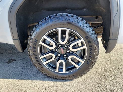 Used 2023 GMC Sierra 1500 AT4 w/ AT4 Premium Package image 31