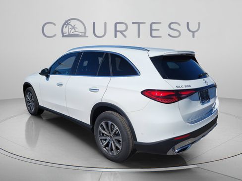 Certified 2026 Mercedes-Benz GLC 300 image 3