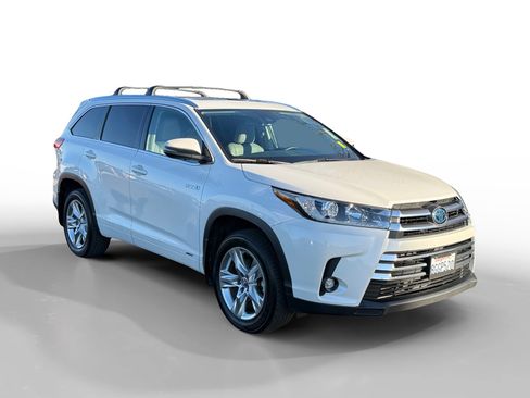 Used 2019 Toyota Highlander Limited image 7
