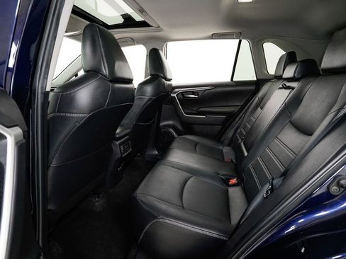 Used 2023 Toyota RAV4 XLE Premium image 24