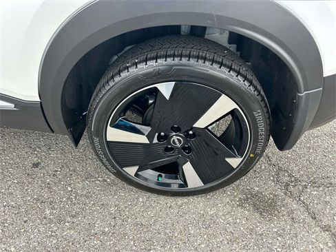 New 2026 Nissan Kicks SR w/ SR Premium Package image 12