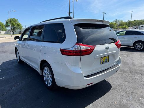 Used 2017 Toyota Sienna XLE w/ XLE Navigation Package AWD/4WD image 53