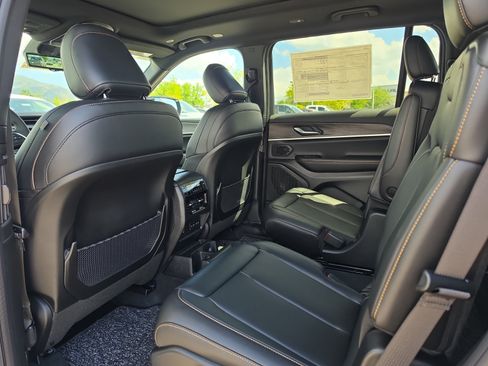 New 2026 Jeep Grand Cherokee L Limited AWD/4WD image 23