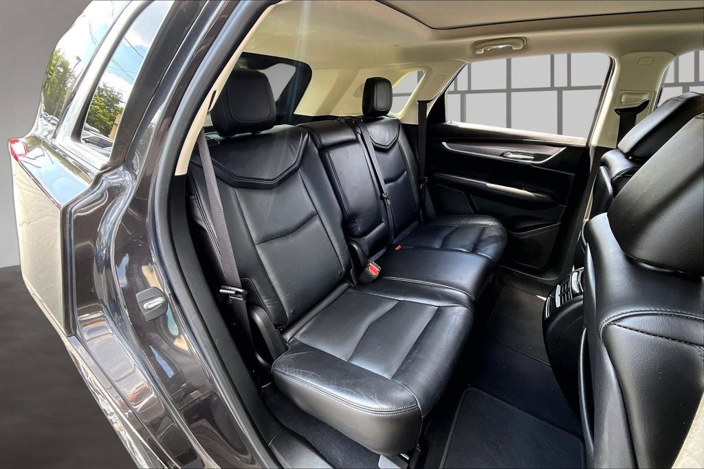 Used 2017 Cadillac XT5 Premium Luxury w/ Advanced Security Package AWD/4WD image 27