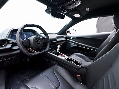 Used 2025 Lotus Emira RWD image 3
