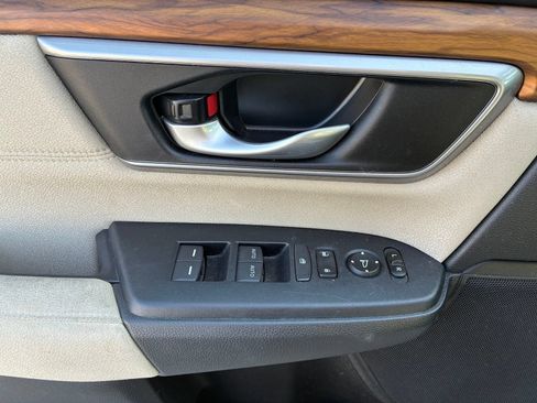 Used 2019 Honda CR-V EX image 5