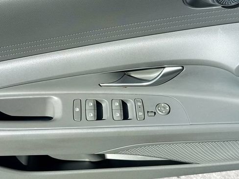 Certified 2024 Hyundai Elantra SEL FWD image 17