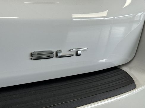 Used 2023 GMC Yukon XL SLT image 37