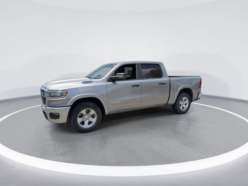 Used 2025 RAM 1500 Big Horn AWD/4WD image 4