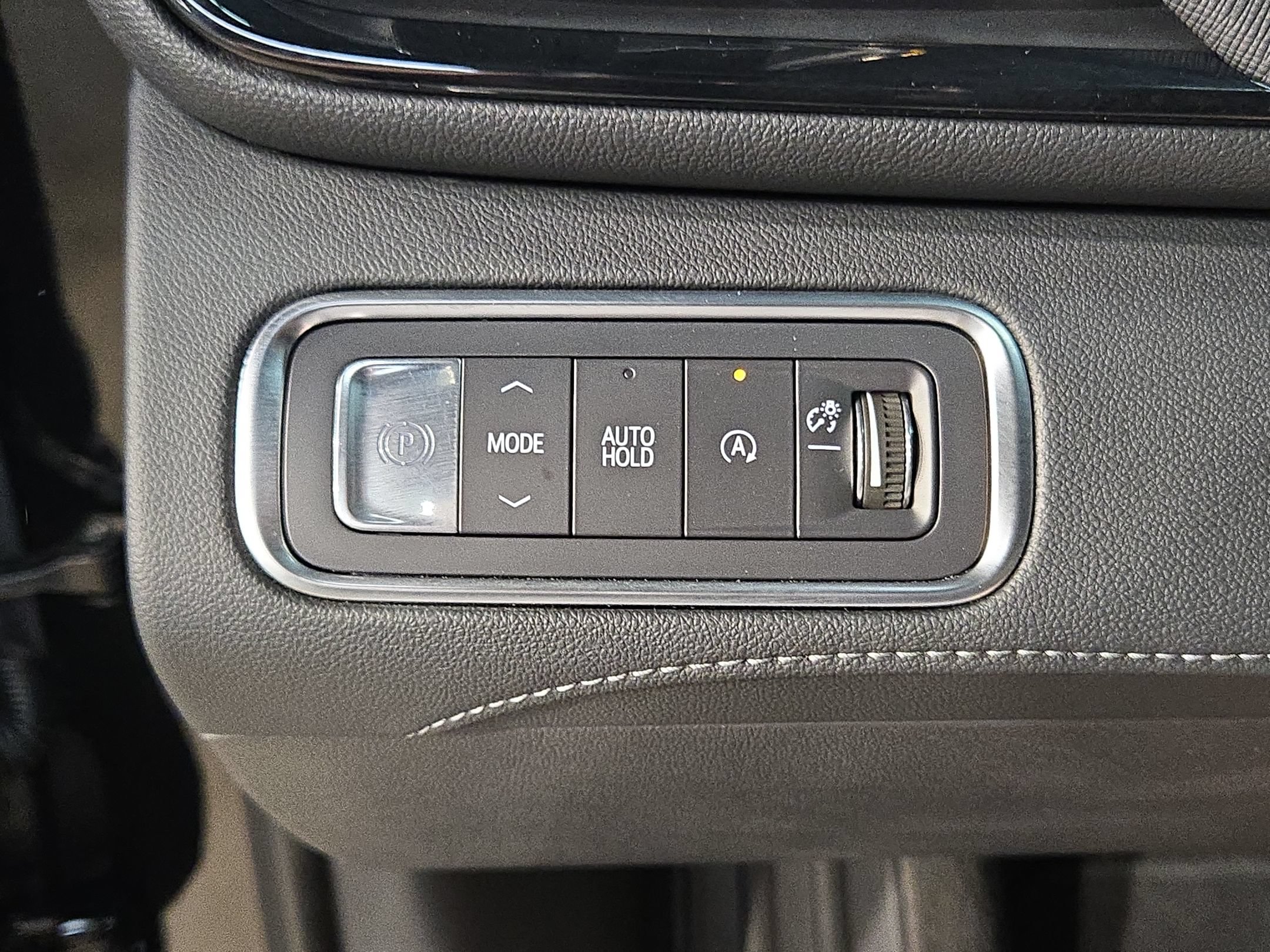 Used 2025 Buick Enclave Preferred FWD image 25