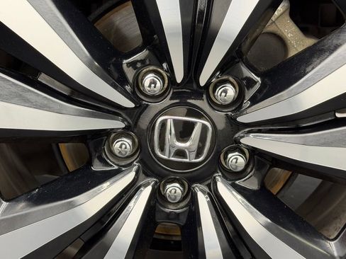 Used 2024 Honda Civic EX-L image 16