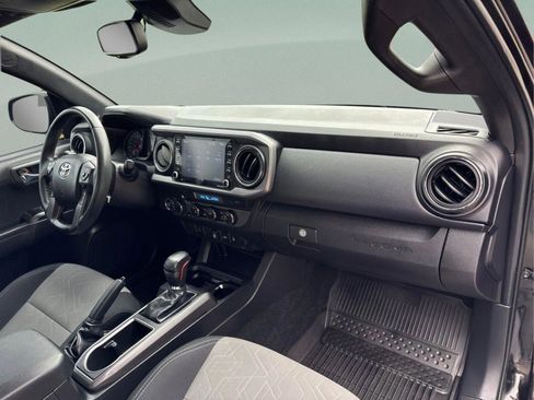 Used 2023 Toyota Tacoma TRD Sport AWD/4WD image 21