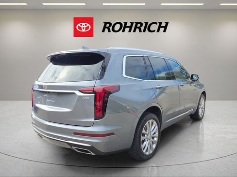 Used 2022 Cadillac XT6 Premium Luxury AWD/4WD image 6