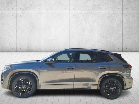 New 2026 Volkswagen Tiguan SE R-Line image 2