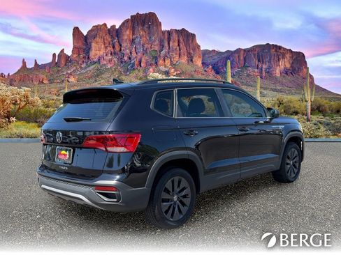 Used 2024 Volkswagen Taos S FWD image 8