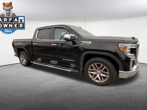 Used 2022 GMC Sierra 1500 SLT w/ Driver Alert Package II AWD/4WD image 2