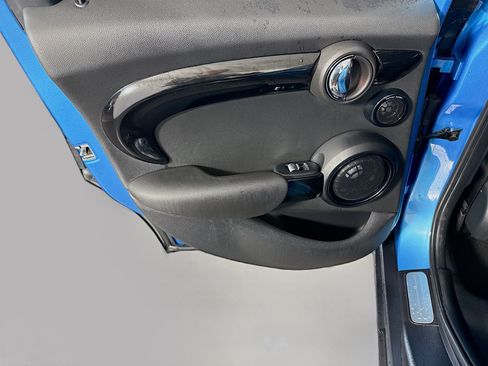 Used 2018 MINI Cooper S FWD image 26