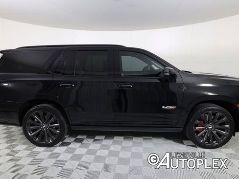 Used 2025 Cadillac Escalade V AWD/4WD image 4