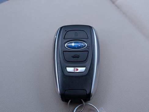 Used 2018 Subaru Outback 2.5i Limited AWD/4WD image 36