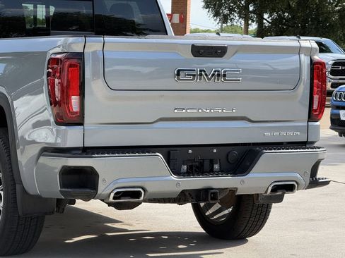 Used 2025 GMC Sierra 1500 Denali Ultimate AWD/4WD image 6