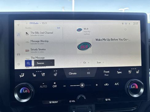 Used 2024 Lexus GX 550 w/ Accessory Package (2T) AWD/4WD image 14